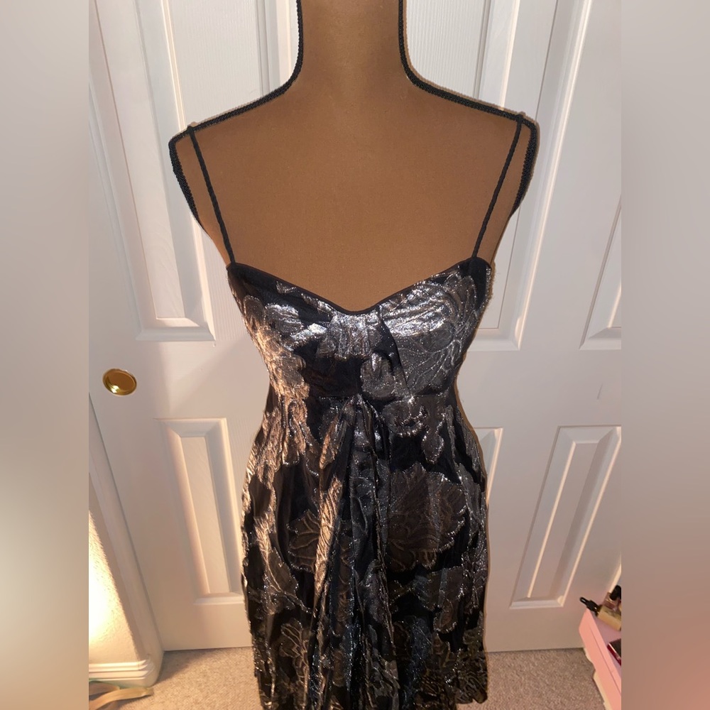 calvin klein belted silver leaf tea length dress